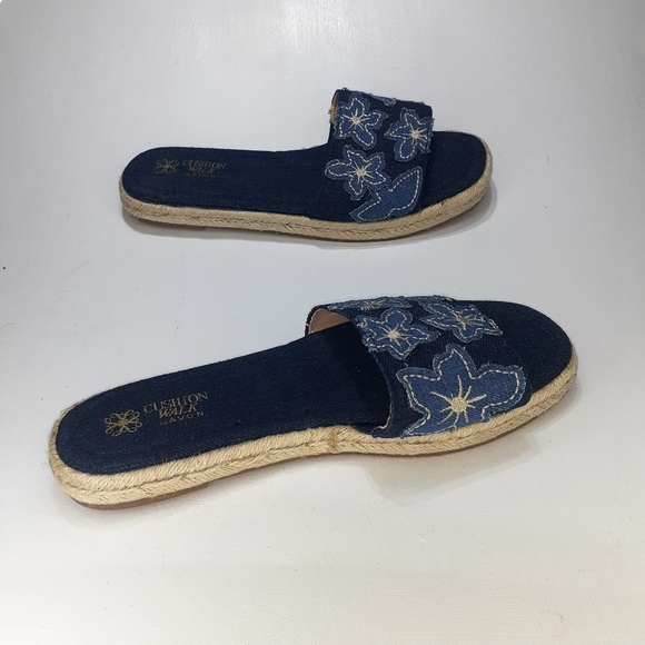 Avon Walk Demin Sandal with Floral Applique Sz8 - Picture 7 of 9